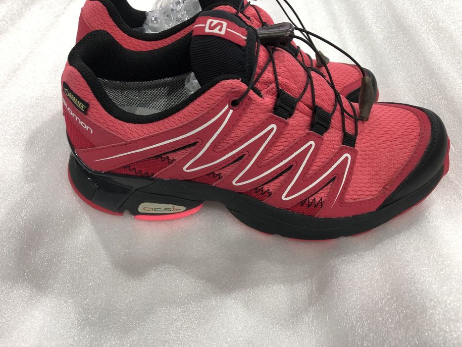 Дамски маратонки Salomon gore tex