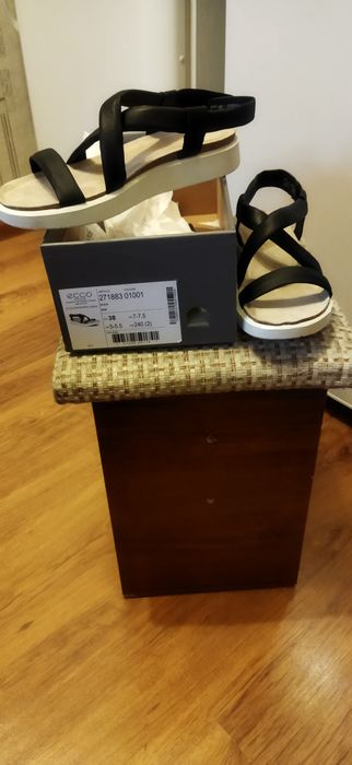 Босоножки новые ЭККО