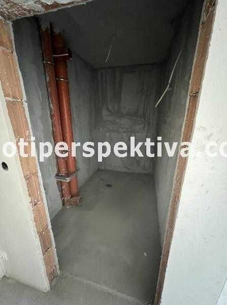 Продава се Тристаен апартамент в Пловдив, Христо Смирненски - 120 кв.м за 1125 €/кв.м - Снимка #2