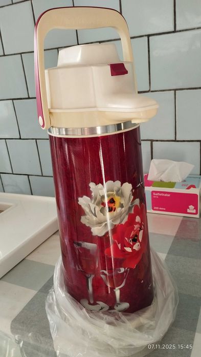 Термос  с помпой