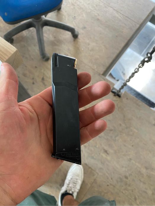 Vand pistol AirSoft pe gaz