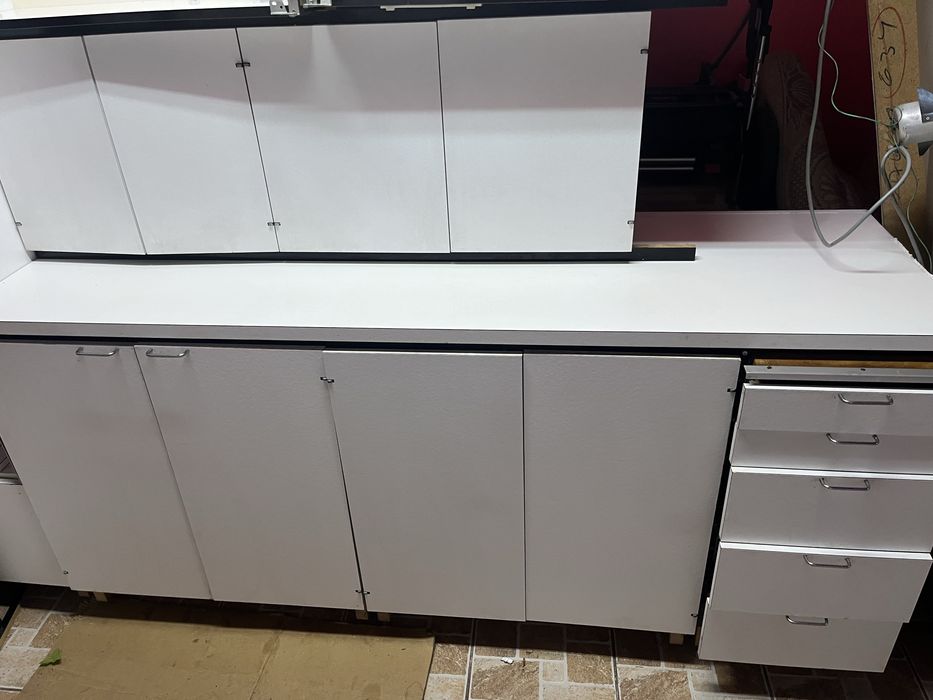 Vand mobila de bucatarie