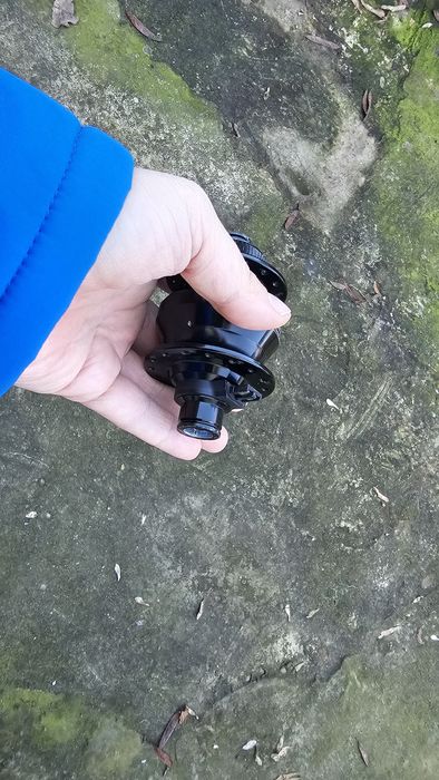 Shutter Precision PL-7 Динамо главина 12х100