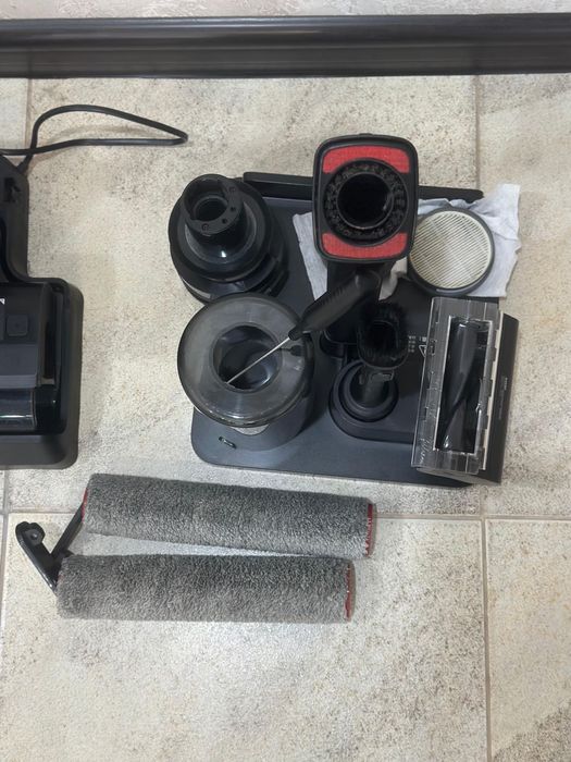 Беспроводной вертикальный пылесос