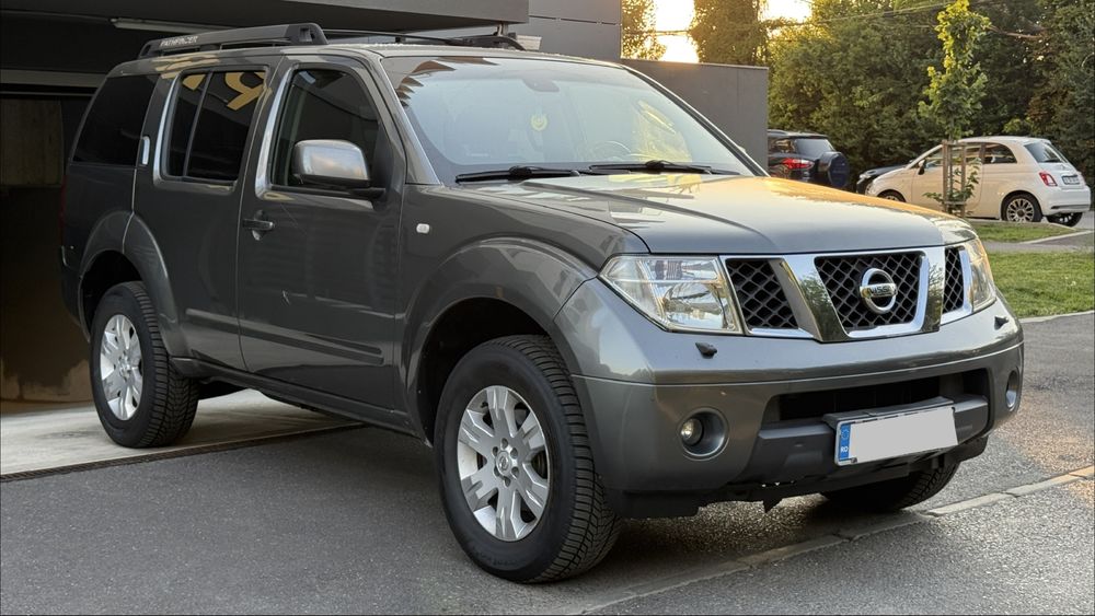 Nissan Pathfinder-Diesel-Automat