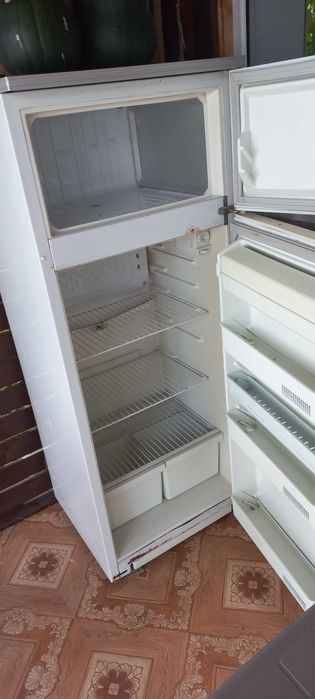 Холодильник в рабочем состоянии
