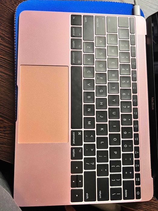 ноутбук Macbook 2017
