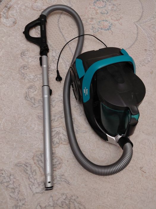 Пылесос тефаль . Очень мощный