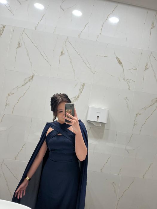 Продам вечернее платье размер 42 s