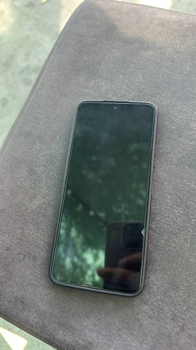 Honor 90 lite 8/256	   Holati ideal ozro o'tib beraman