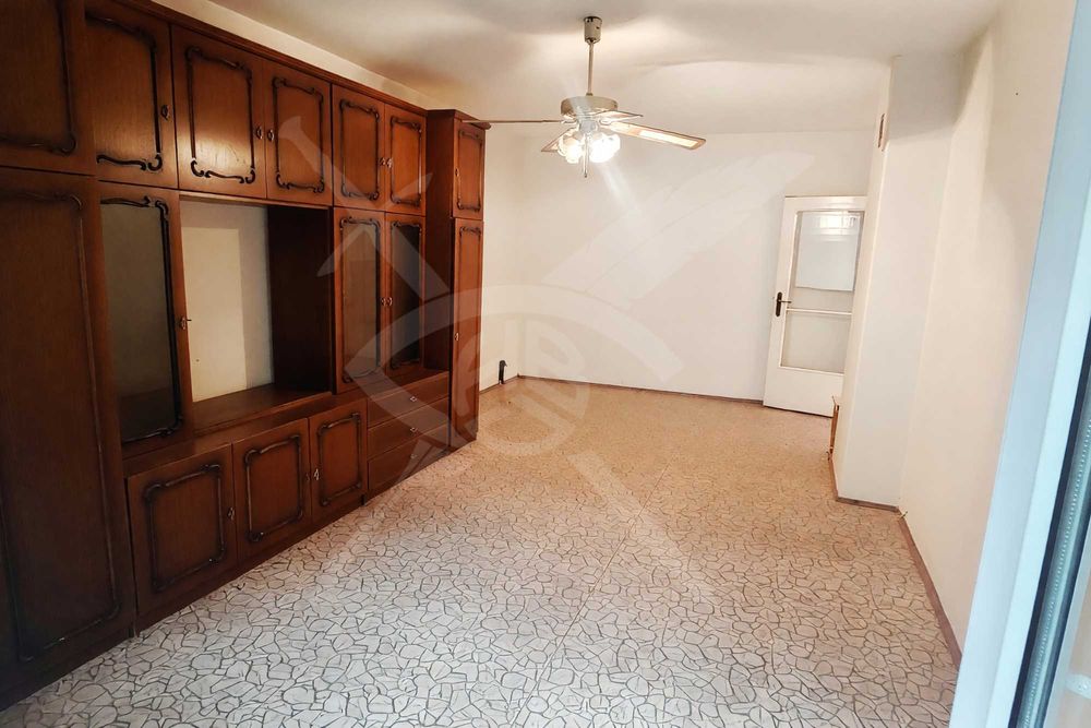 Продава се Тристаен апартамент в Бургас, Изгрев - 90 кв.м за 1689 €/кв.м - Снимка #1