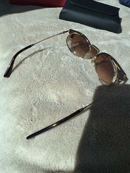 Valentino Garavani - Оригинал - Rockstud Spikes слънчеви очила