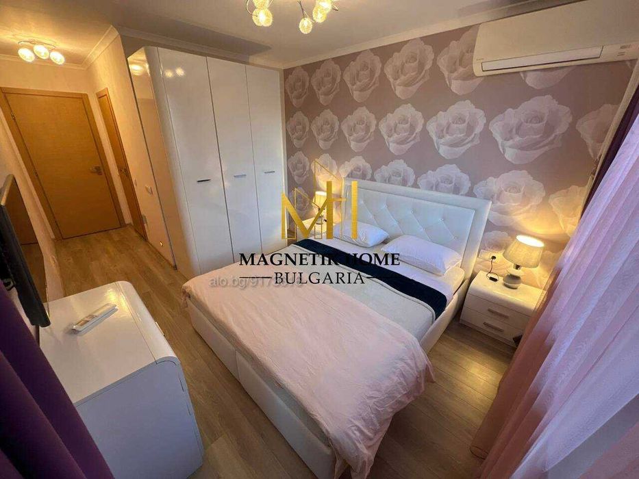 Уникален тристаен апартамент с панорама море и паркомясто в Поморие