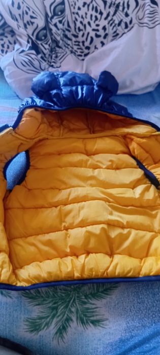 Безрукавка детская, на 3,4 года.