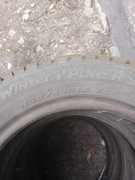 Продам зимнюю резину.