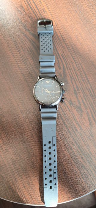 Часовник Emporio Armani