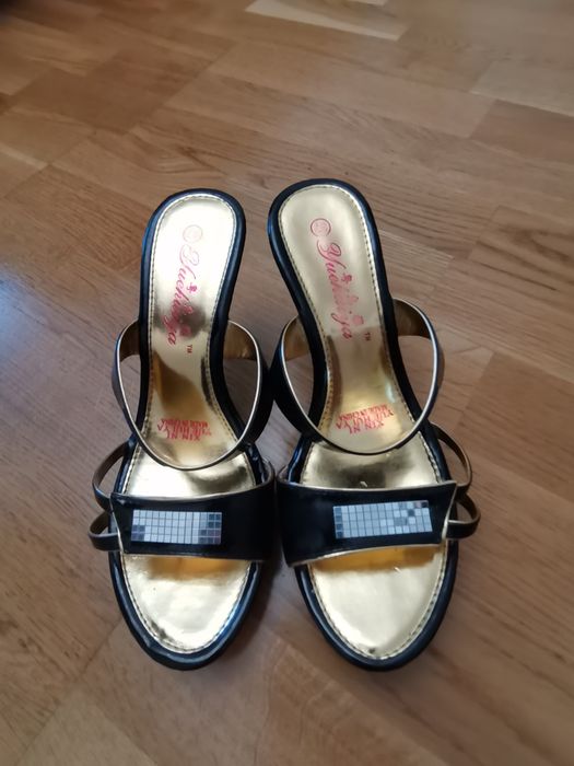 Женские туфли, босоножки