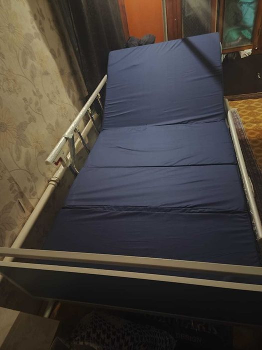 медицинская кровать