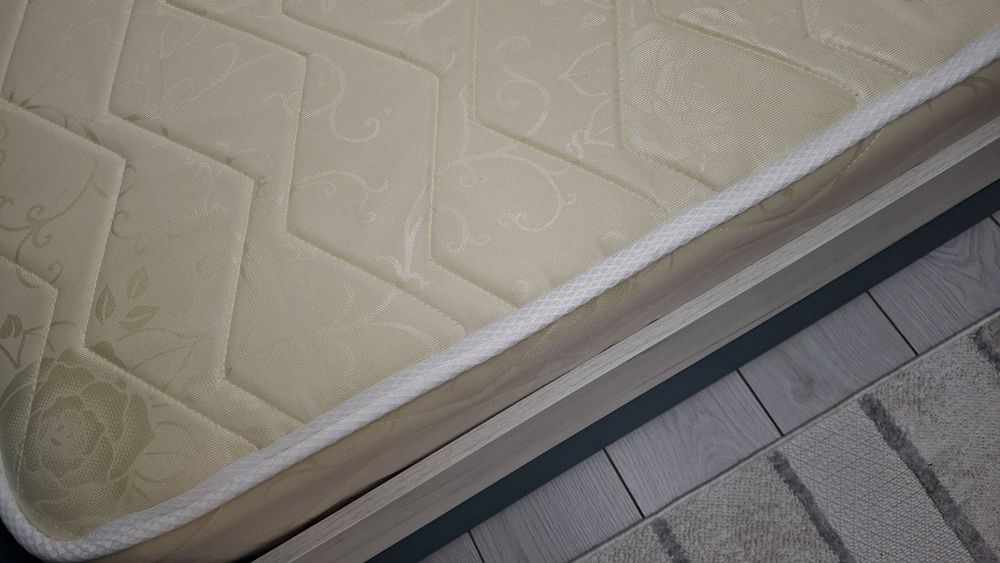 Продам кровать подросковую