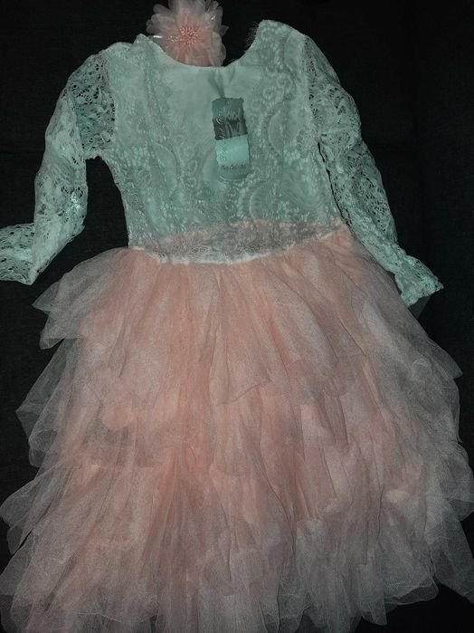 Rochie/rochita de ocazie dantela si volane