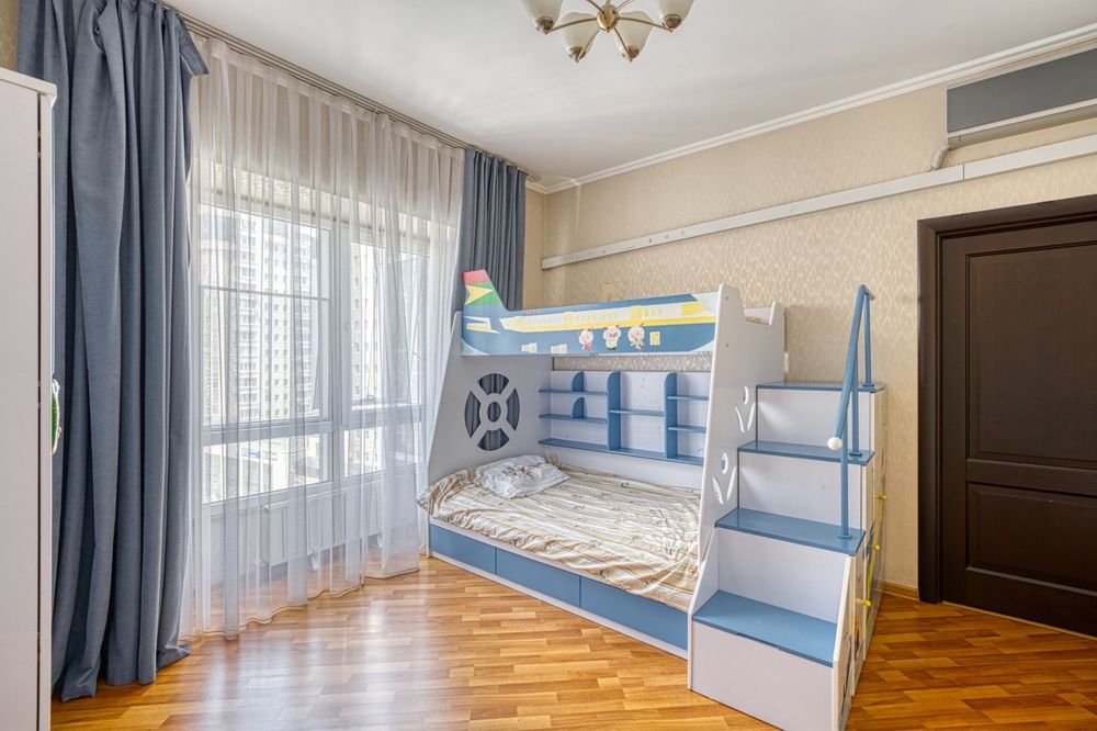 Продаем мебель и технику
