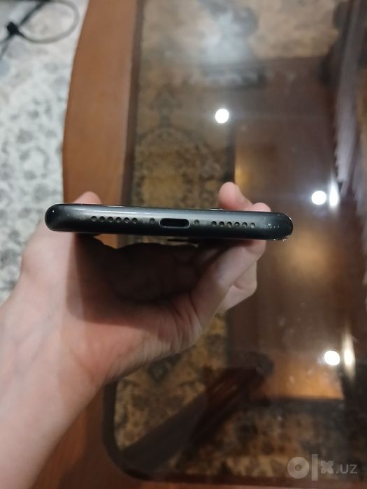 Iphone 11 64 sotiladi