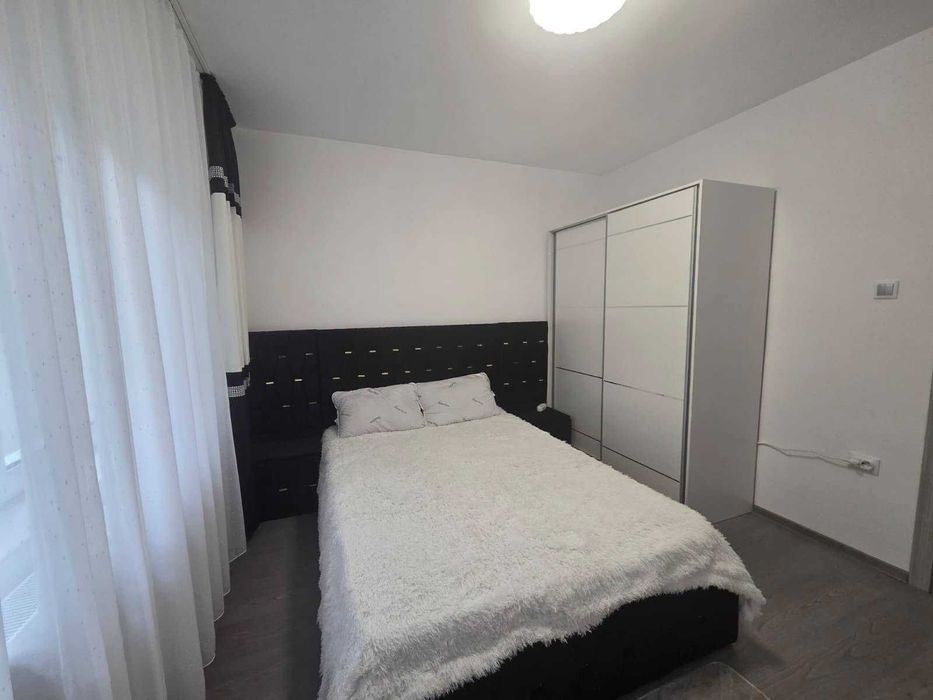 Apartament cu 3 camere decomandat