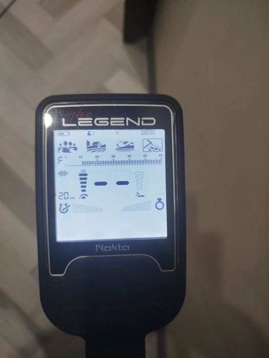 Продам металлоискатель Nokta Legend