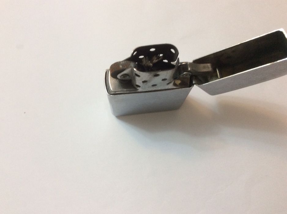 Bricheta Zippo clasic