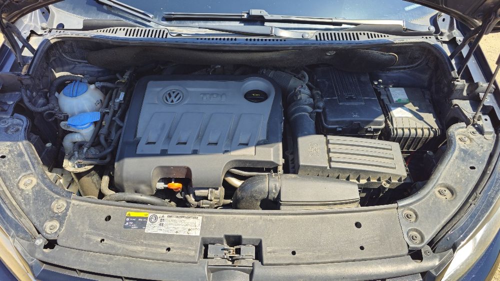 Vw Touran 2.0 Tdi Bluemotion Life 7 locuri