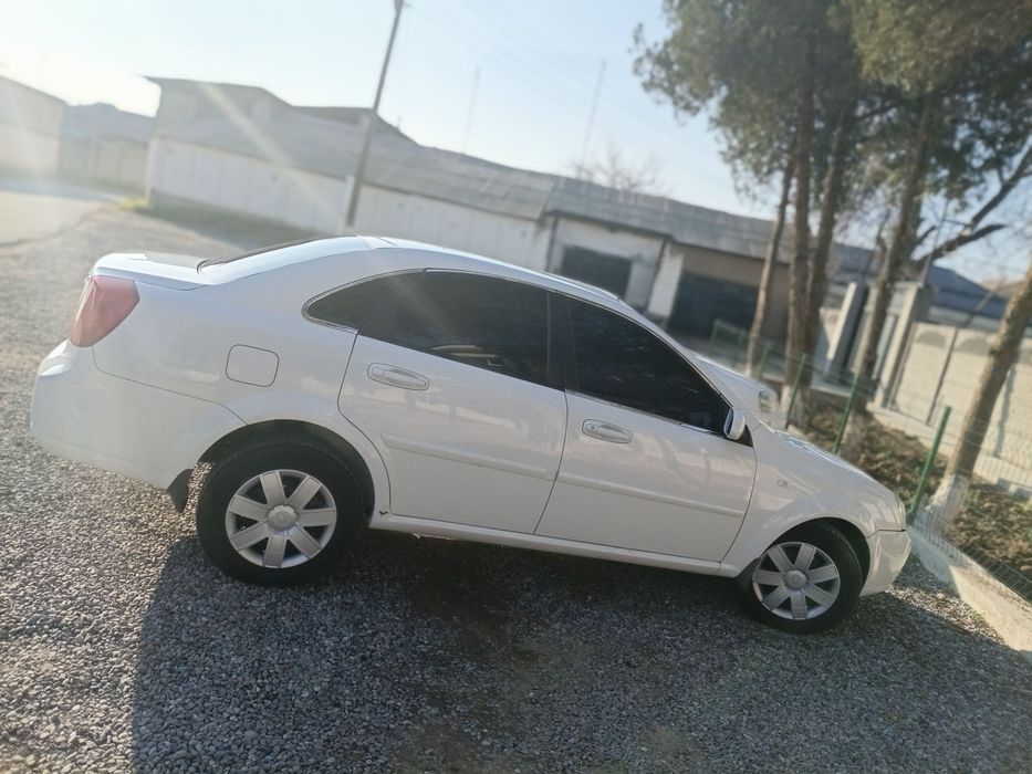 Lasetti 1.8 ideal xolatda