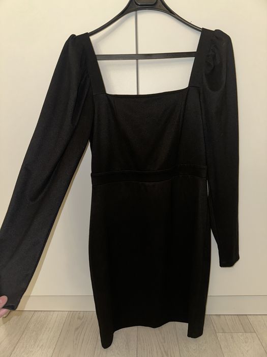Черное платье ( до колена)