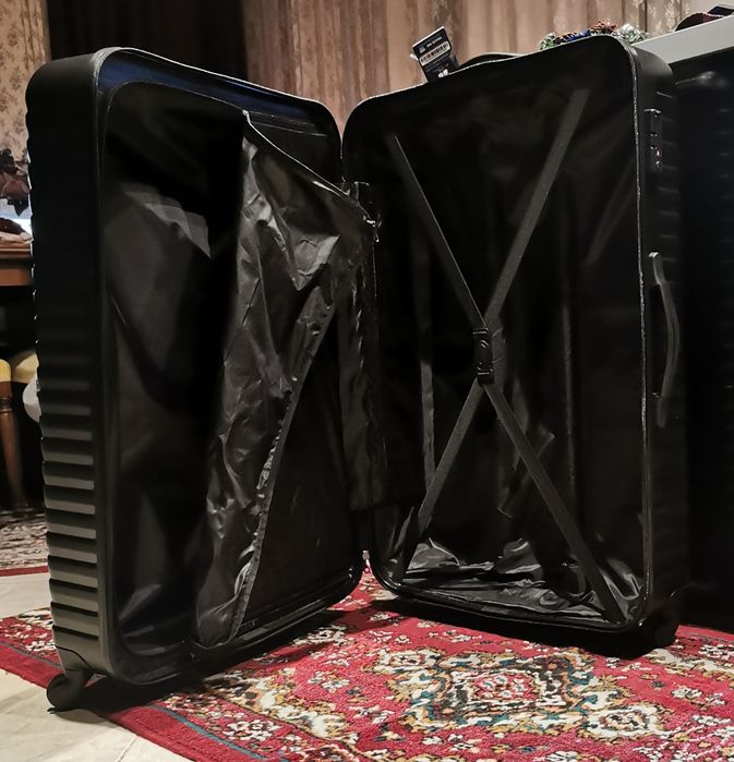 Голям куфар XL 136 литра, с протектор