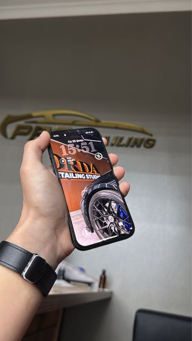 Продам айфон 16..