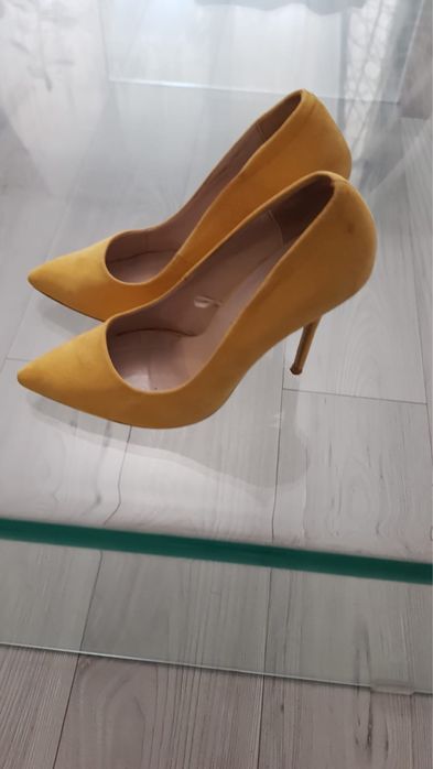 Pantofi cu toc Poema