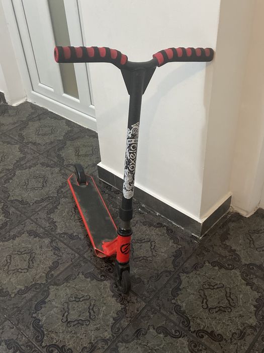 Vând trotineta de Adulți oxelo si trotineta de freestyle