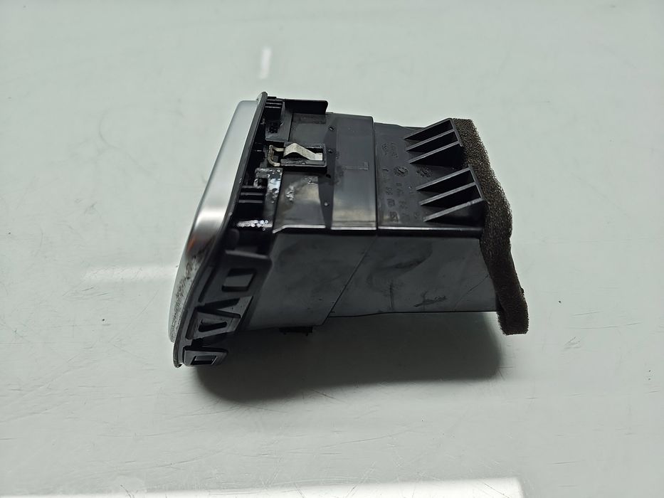 Grila aerisire stanga Volkswagen Scirocco (137) [Fabr 2008-2017] 1Q081