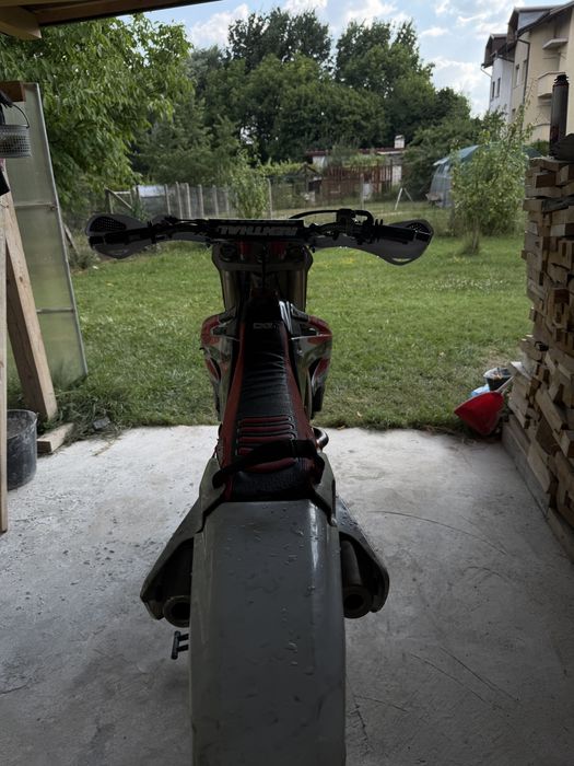 Продавам honda crf250r