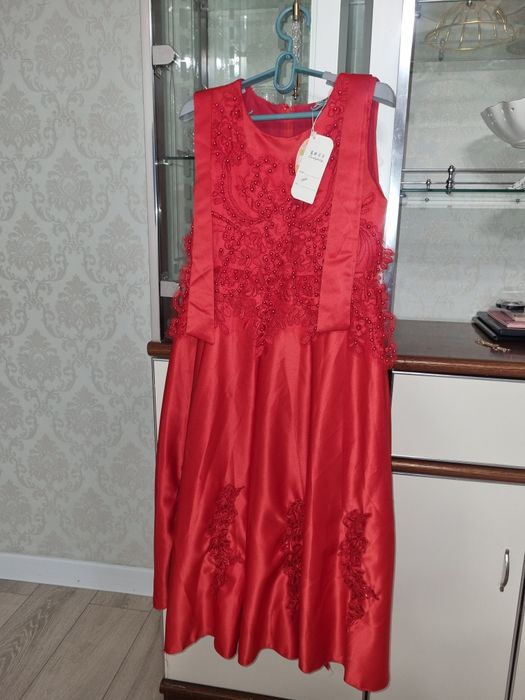 Платье для девочки от 8до 11лет