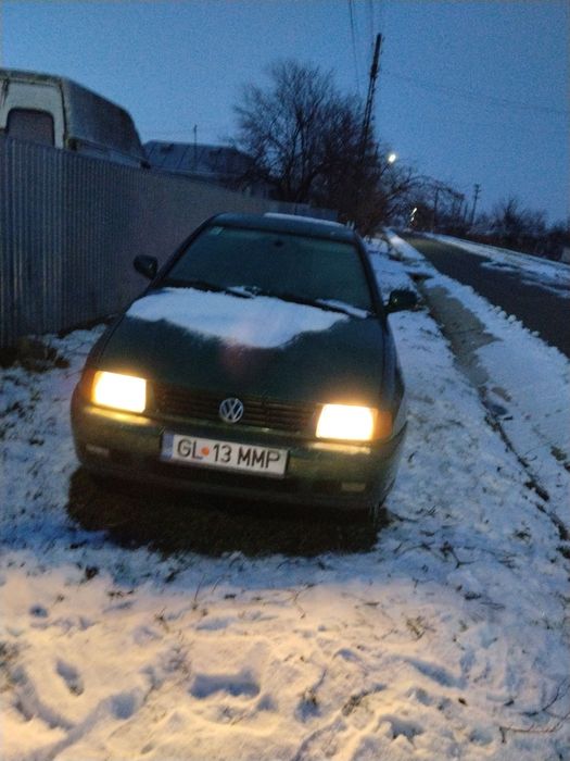 Vin Volkswagen polo an 1997 cu toate actele în regulă