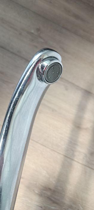 Стоящ" Видима"смесител за кухня