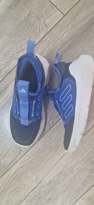 Маратонки Adidas, 33 номер