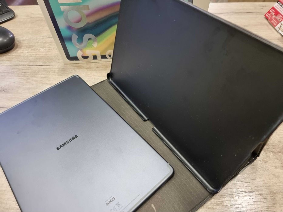 Таблет Samsung Galaxy Tab S5e със SIM карта