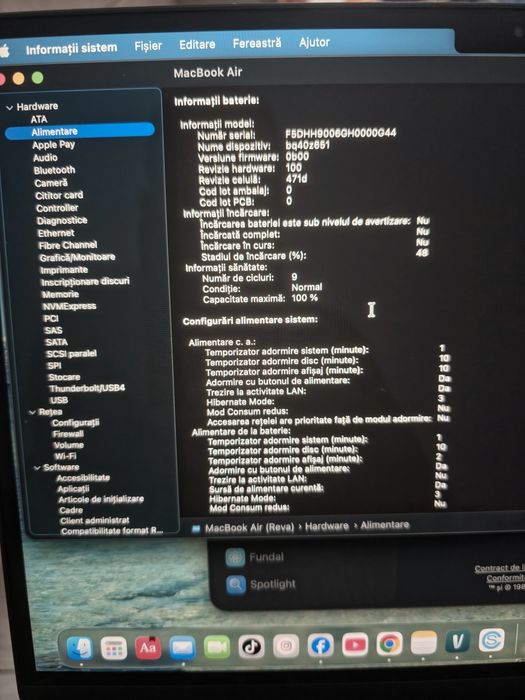 Vând macbook Air 13.6 M4 16GB 512GB