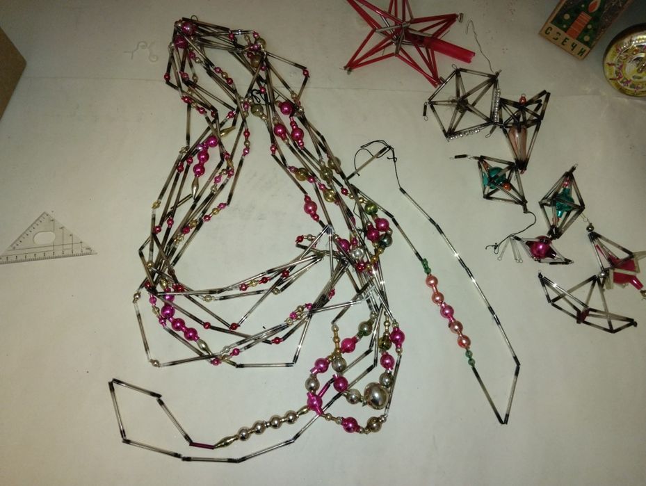 Ёлочные игрушки продам стеклярус