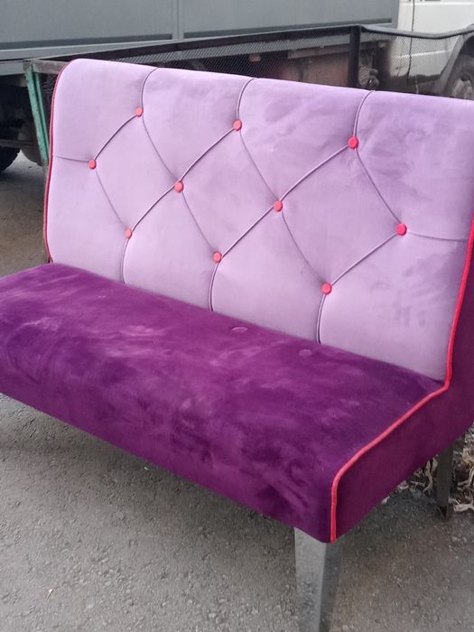 Продам красивый диван