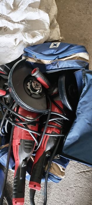 Продам болгарки 230 Milwaukee