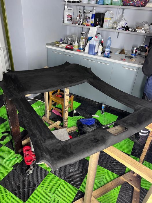 Retapitare profesionala plafoane, stalpi, fete de portiera auto