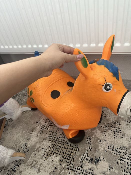 Лошадь качалка и резиновый ослик