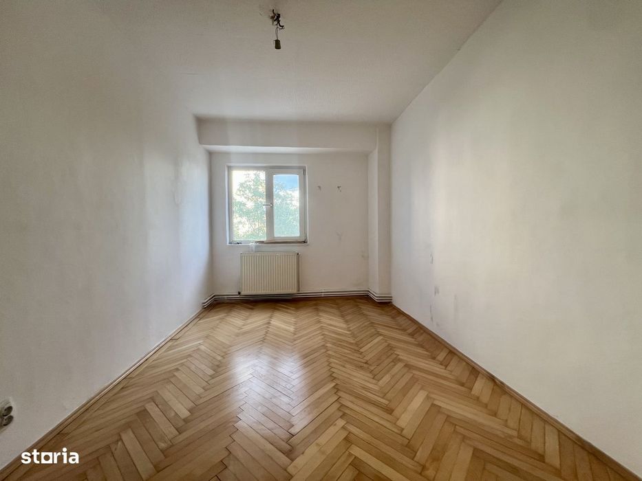 Apartament 4 camere, 77 mp utili, etaj 1, decomandat - zona Liceul Au